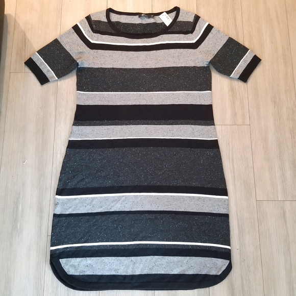 NWT Reitmans Medium Striped Midi Sweater Dress - Picture 1 of 1